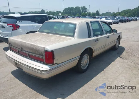 1996 Lincoln Town Car Sgn/Dmnd Anv/Cypress/Jn из США, поврежденный, VIN 1LNLM82W8TY707897